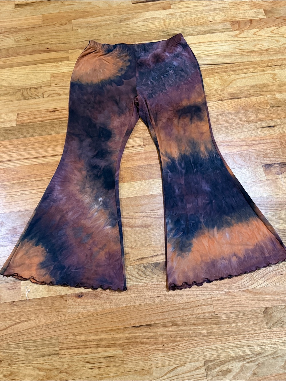 SHEIN Orange & Black Tie-Dye Flare Pants